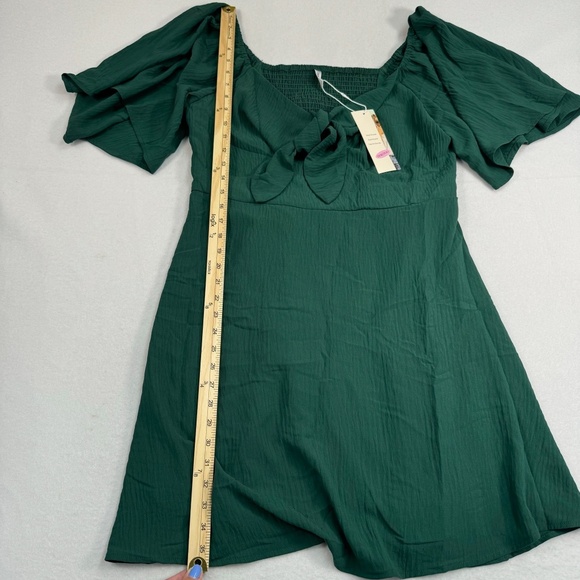 Dokotoo Off Shoulder Short Sleeve Mini Dress Women Size XL Green Smocked Tie NWT - Picture 9 of 12